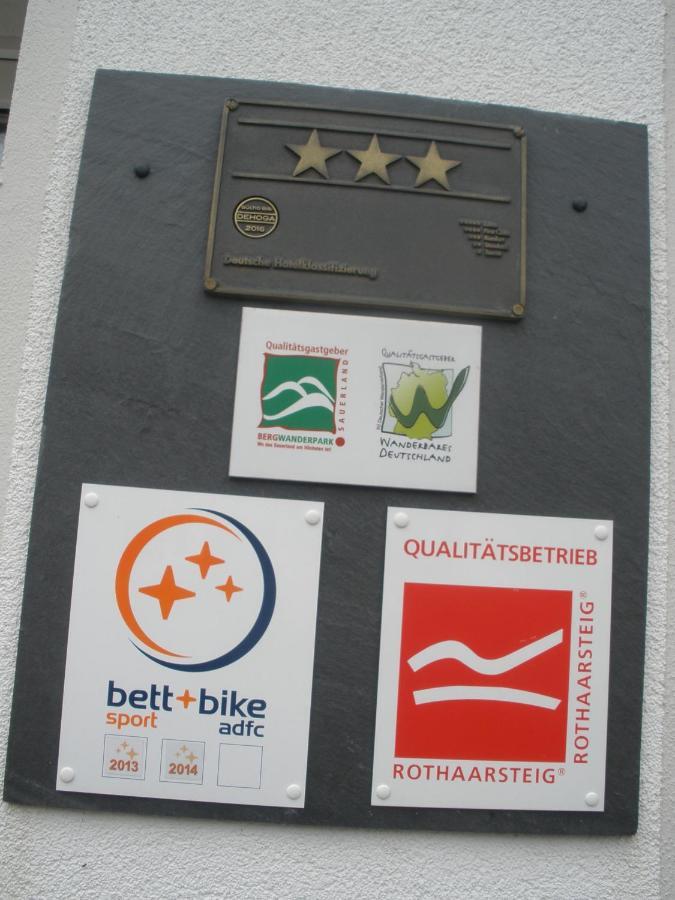 Landhotel Gasthof Zur Post Langewiese Kültér fotó