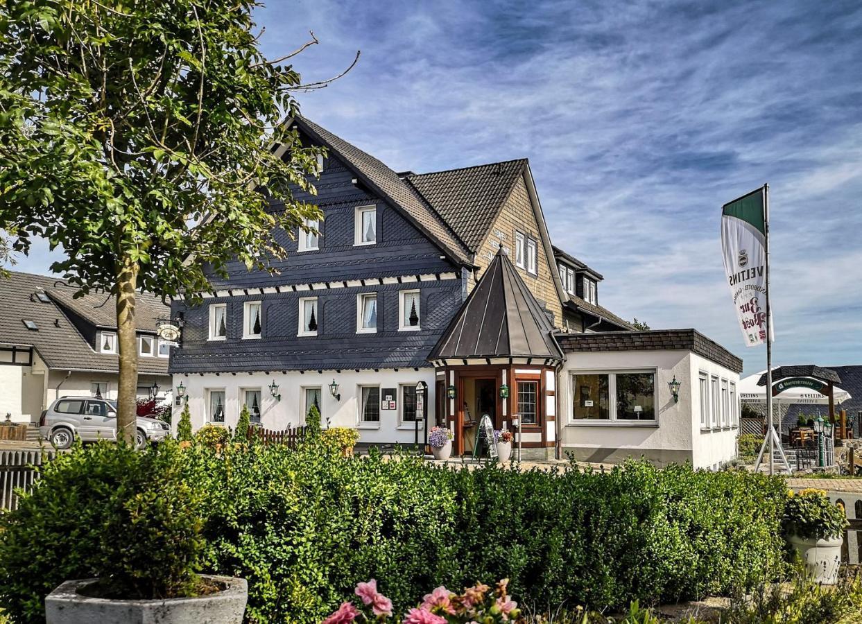 Landhotel Gasthof Zur Post Langewiese Kültér fotó