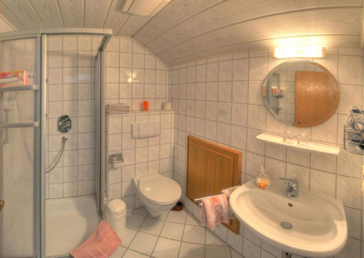 Landhotel Gasthof Zur Post Langewiese Kültér fotó
