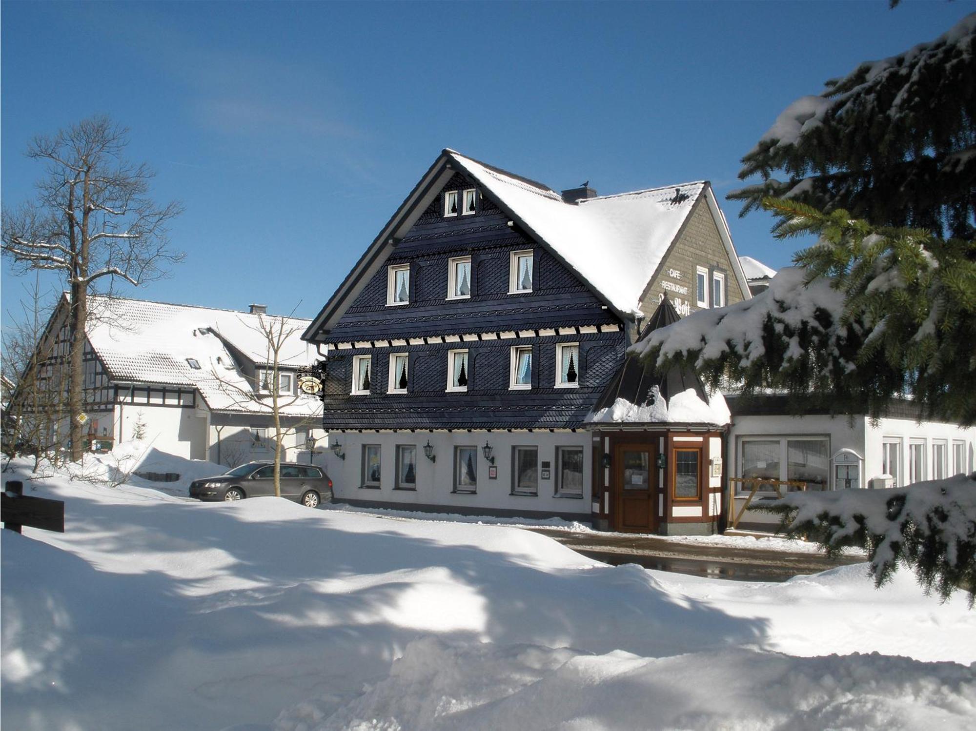 Landhotel Gasthof Zur Post Langewiese Kültér fotó